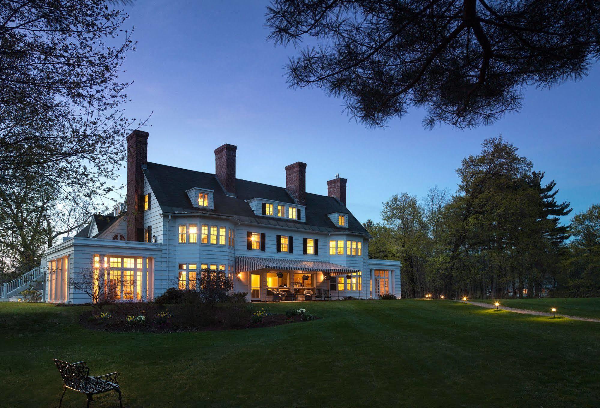Four Chimneys Inn Bennington Exteriér fotografie